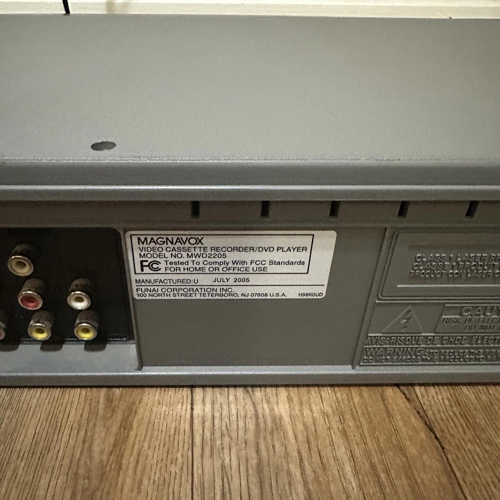 Magnavox DVD/VCR Combo Player 4-Head VHS MWD2205 No Remote - Tested Working!